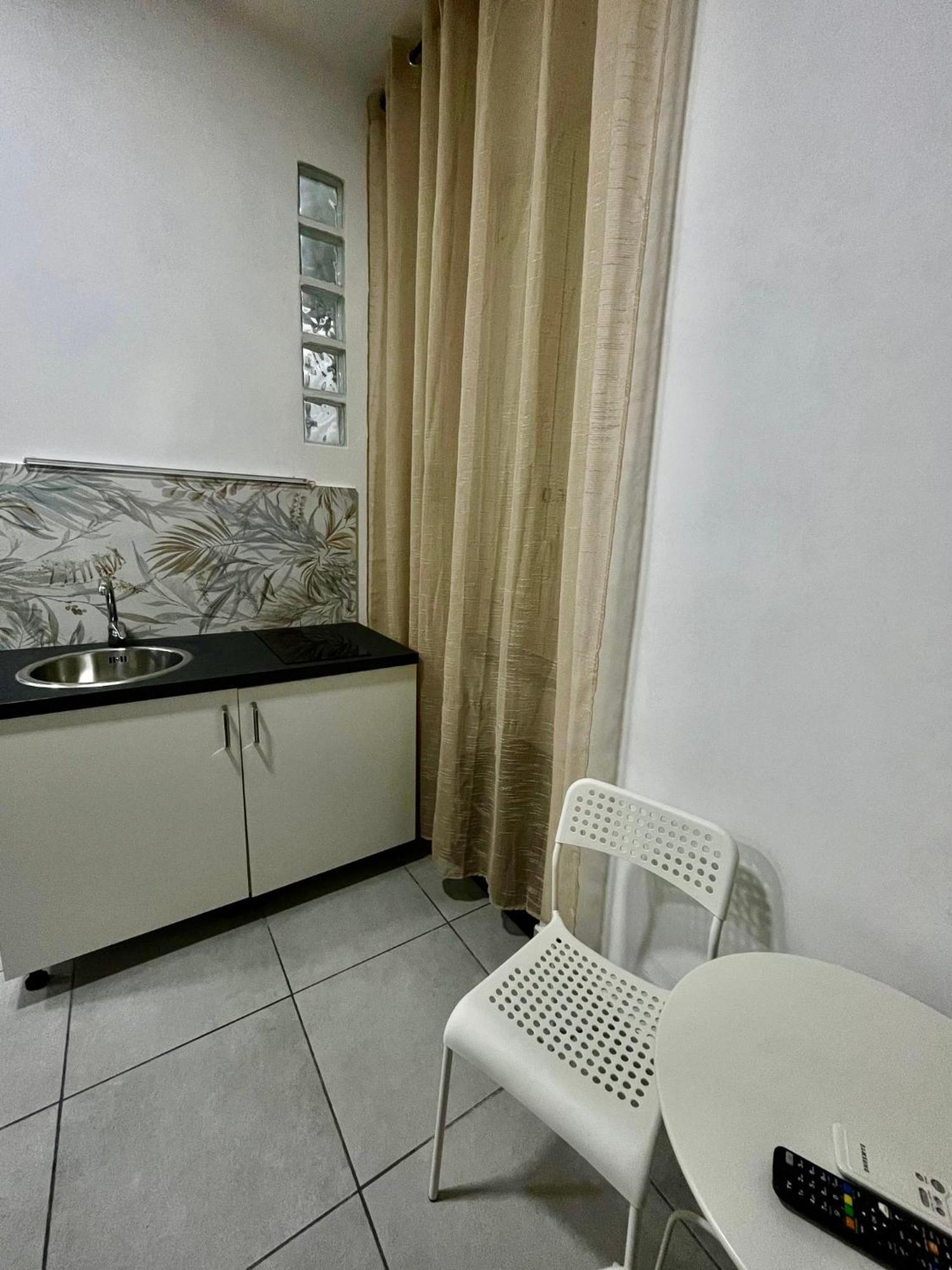 Bed & Breakfast De Bono เนเปิลส์ ภายนอก รูปภาพ